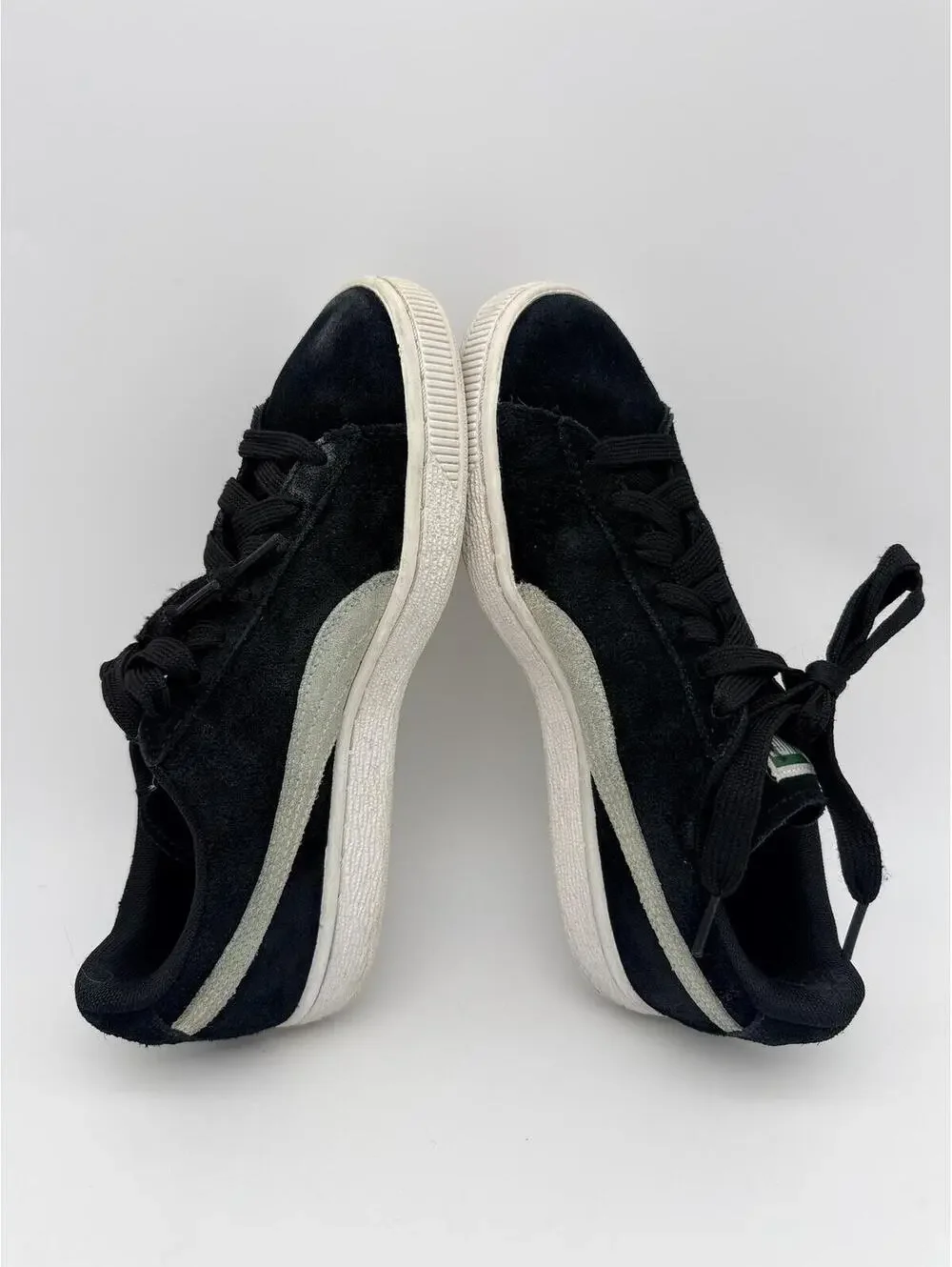 Puma‎ Suede Classic Women's Sneaker Black White Formstrip Size 7